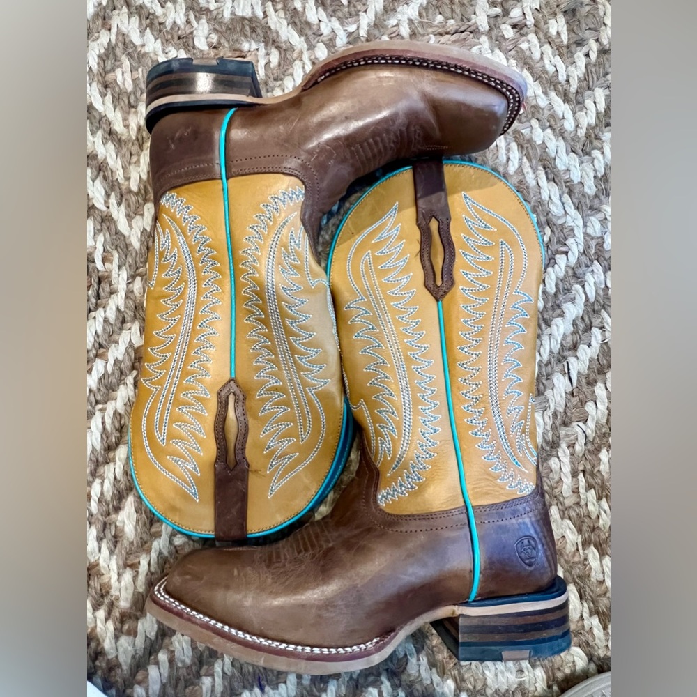 Ariat boots. Great condition. Hardly worn.